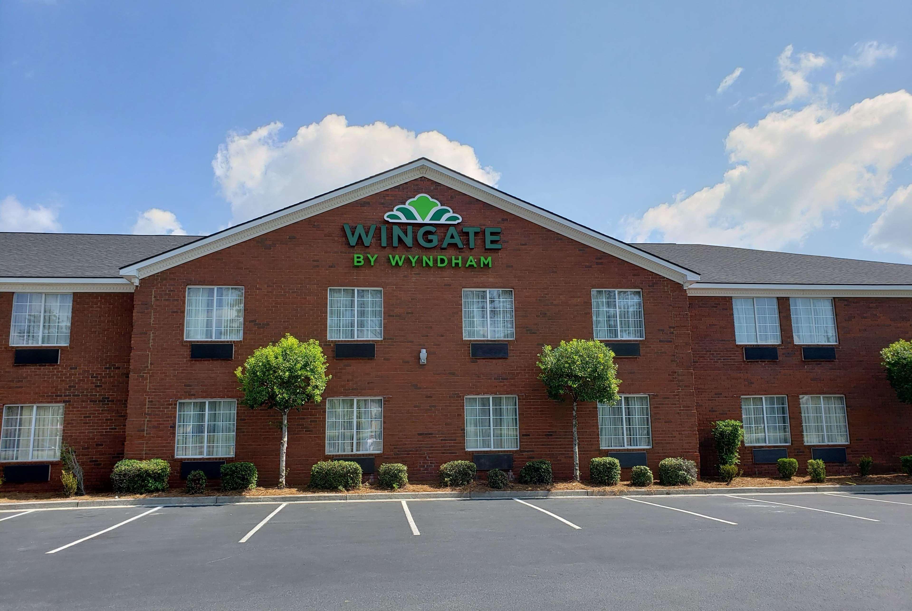 Отель Wingate By Wyndham Savannah I-95 North Порт Уэнтворт Экстерьер фото