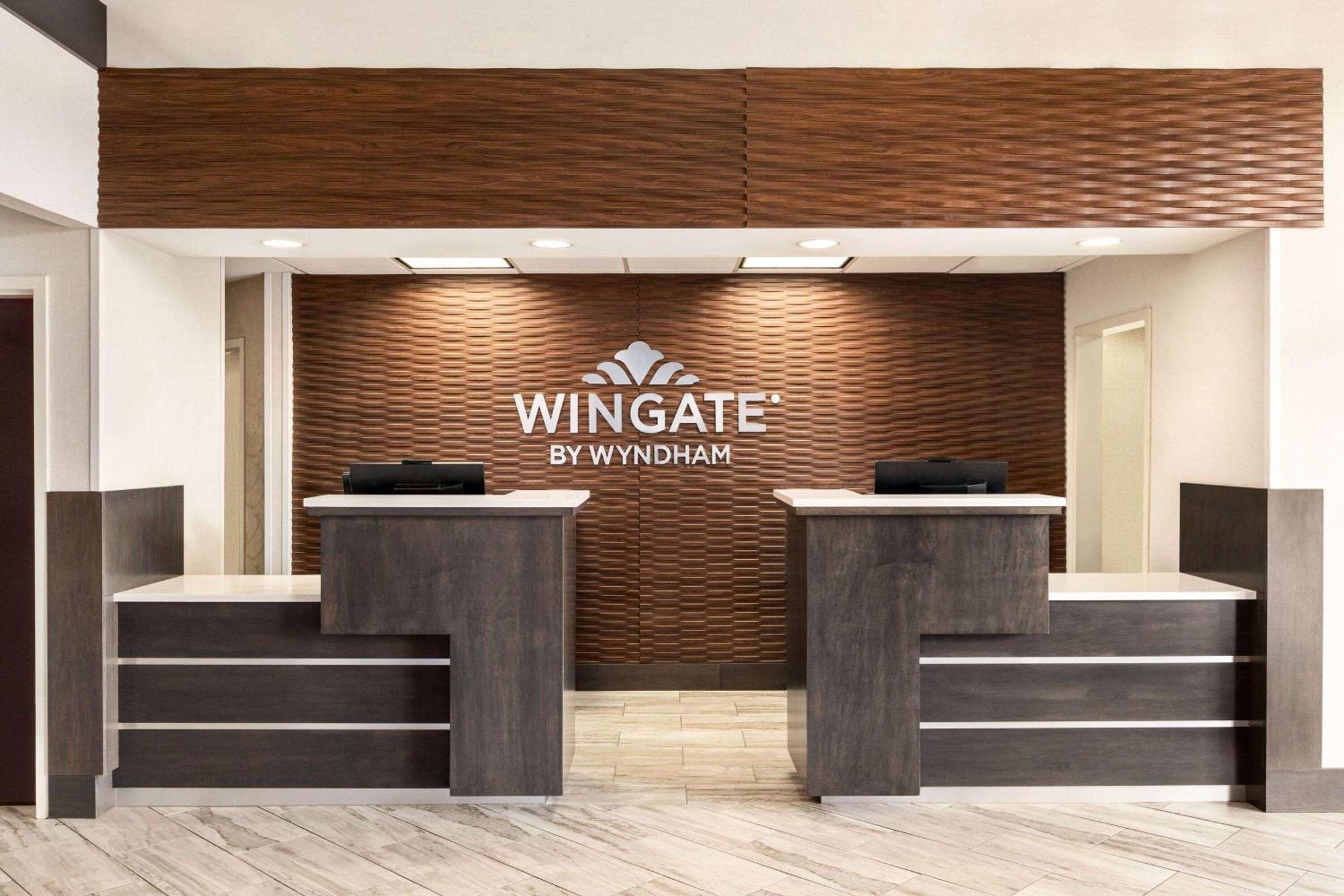 Отель Wingate By Wyndham Savannah I-95 North Порт Уэнтворт Экстерьер фото