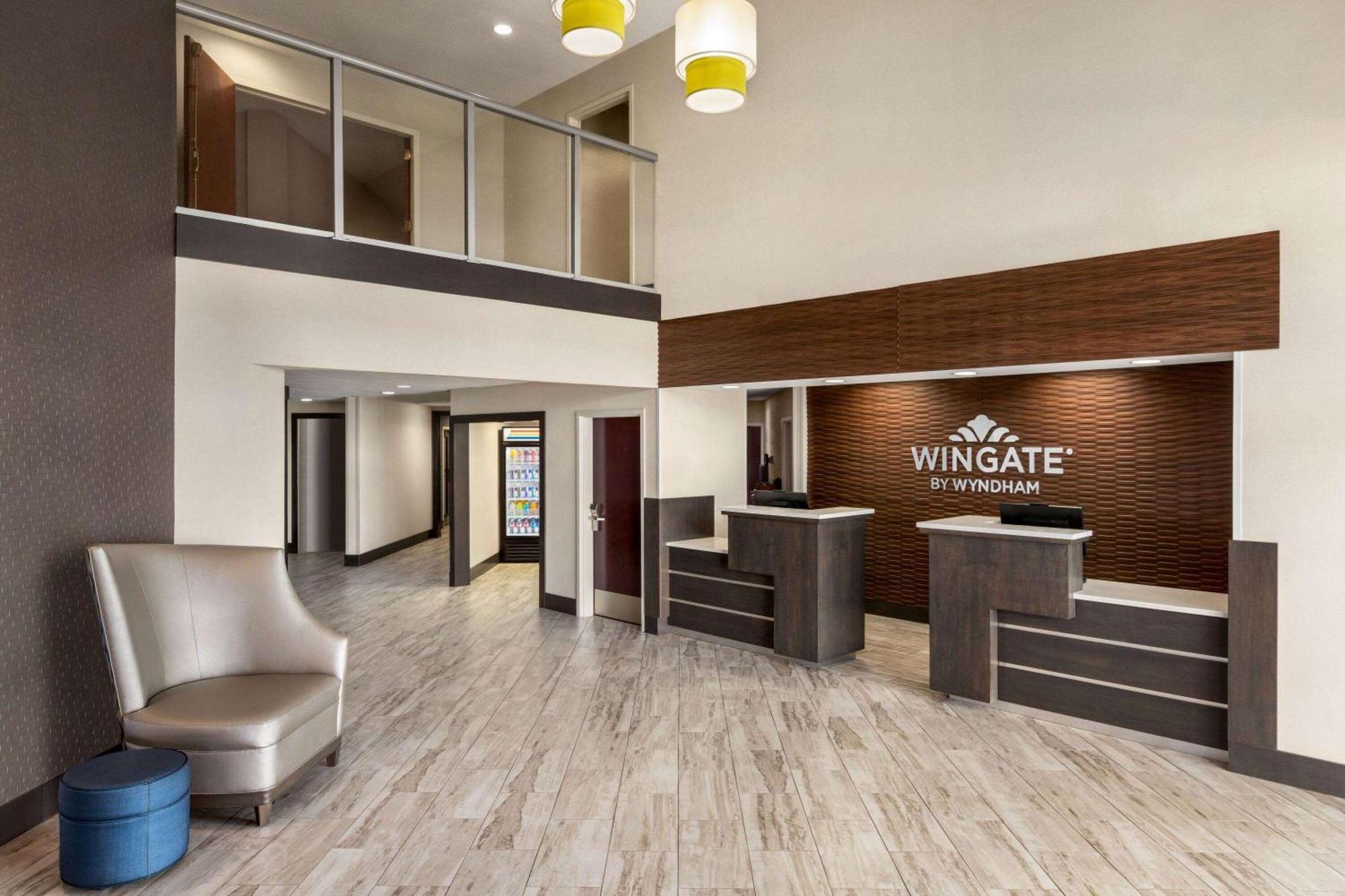 Отель Wingate By Wyndham Savannah I-95 North Порт Уэнтворт Экстерьер фото